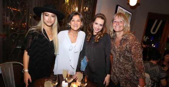 Me, Sheila, Rachel, & Wendy @ DOORS